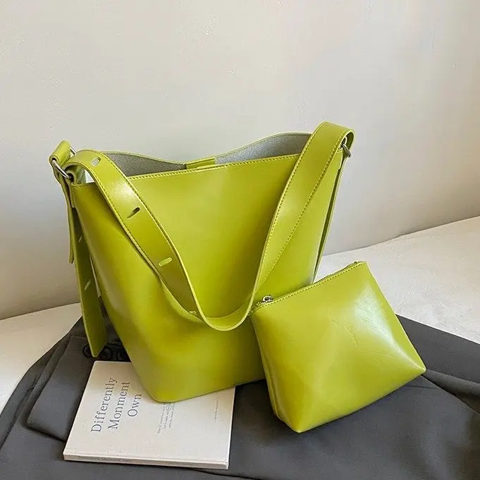 

2025 Winter 615 New Fashion Versatile Large Capacity Shoulder Bag Mother and Child Bag Commuter Bag Tote Bag