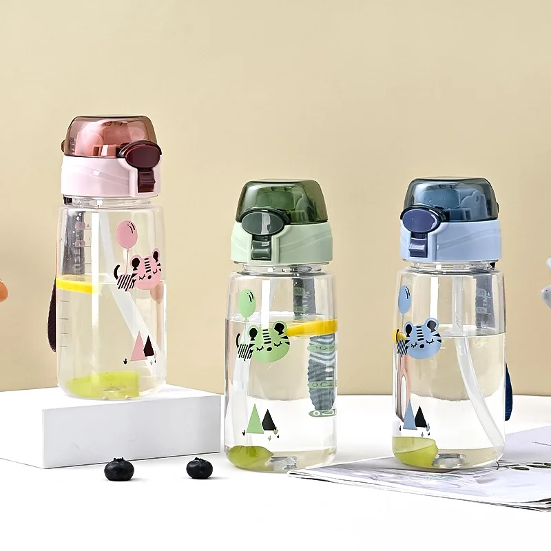 

Sports water cups for men and women students large capacity one-button pop-up lid straw cup portable space cup wholesale