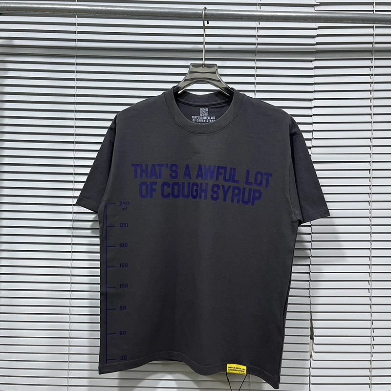 THAT'S A AWFUL LOT OF COUGH SYRUP Men Women Dark Grey Short Sleeve T Shirt Purple Letter Scale Print Loose Casual Top