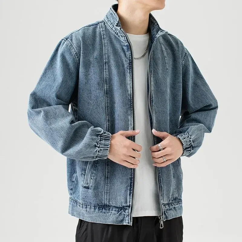 Jeans Coat for Men Zip V Denim Jackets Man Aesthetic Wide Shoulders Cowboy Winter Outerwear Menswear Trendy Low Cost Big Size L