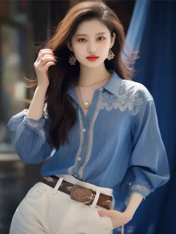 Early Spring New Women's Clothing Hong Kong Style Retro Blue Printed Shirt High-end Temperament Top Chic Beautiful Small Shirts