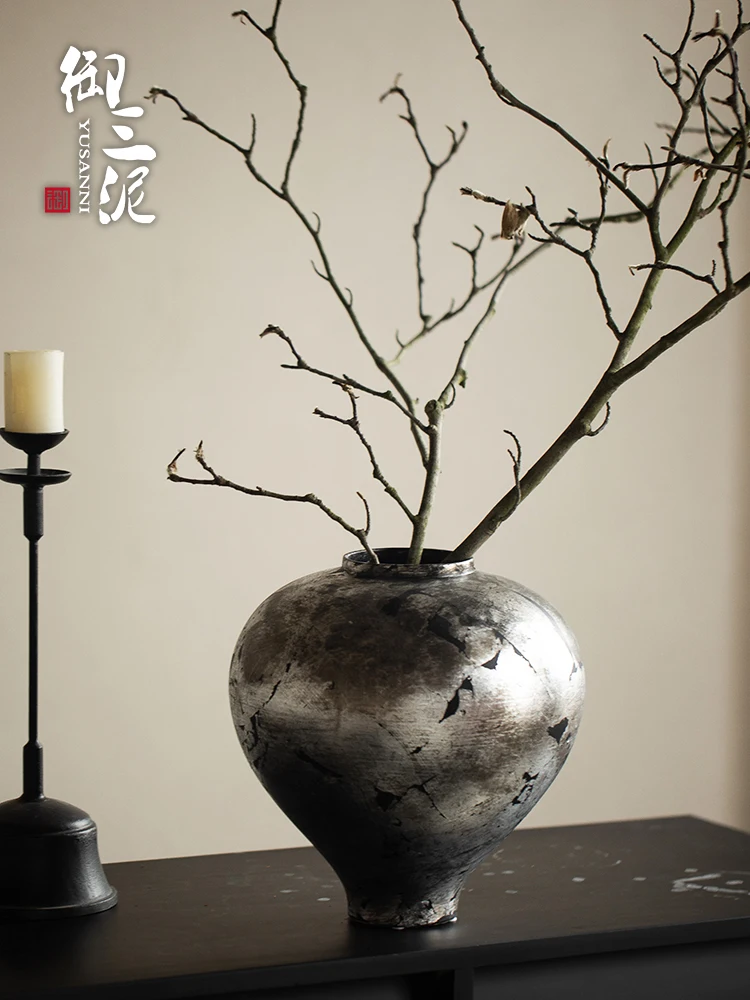 High grade silver painted ceramic vase with minimalist modern flower arrangement, hydroponic vase, flower ware