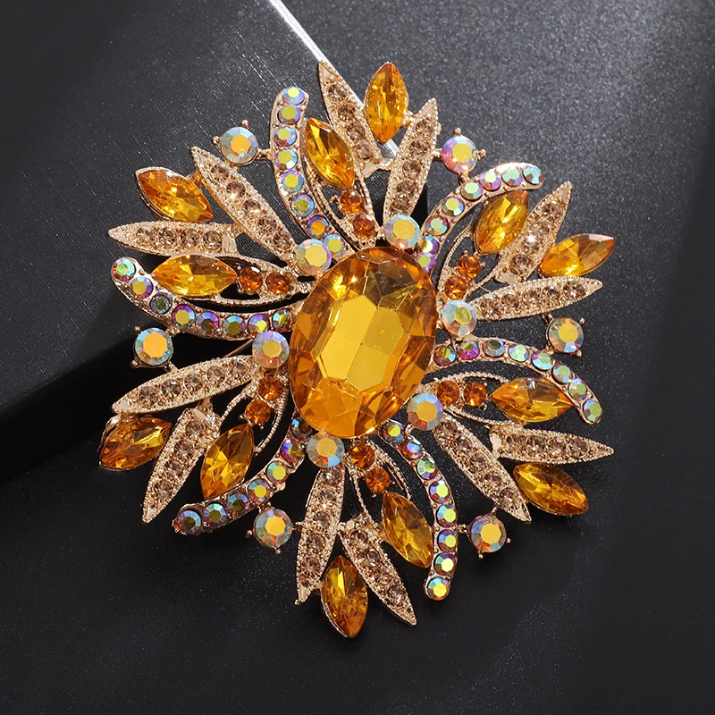 Exquisite Gorgeous Crystal Flower Brooch Women Elegant Fashion Banquet Jewelry Gift