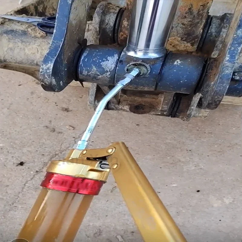 El engrasador portátil de pistola de engrase de alta presión de 600CC es duradero y adecuado para agregar todo tipo de aceite lubricante para