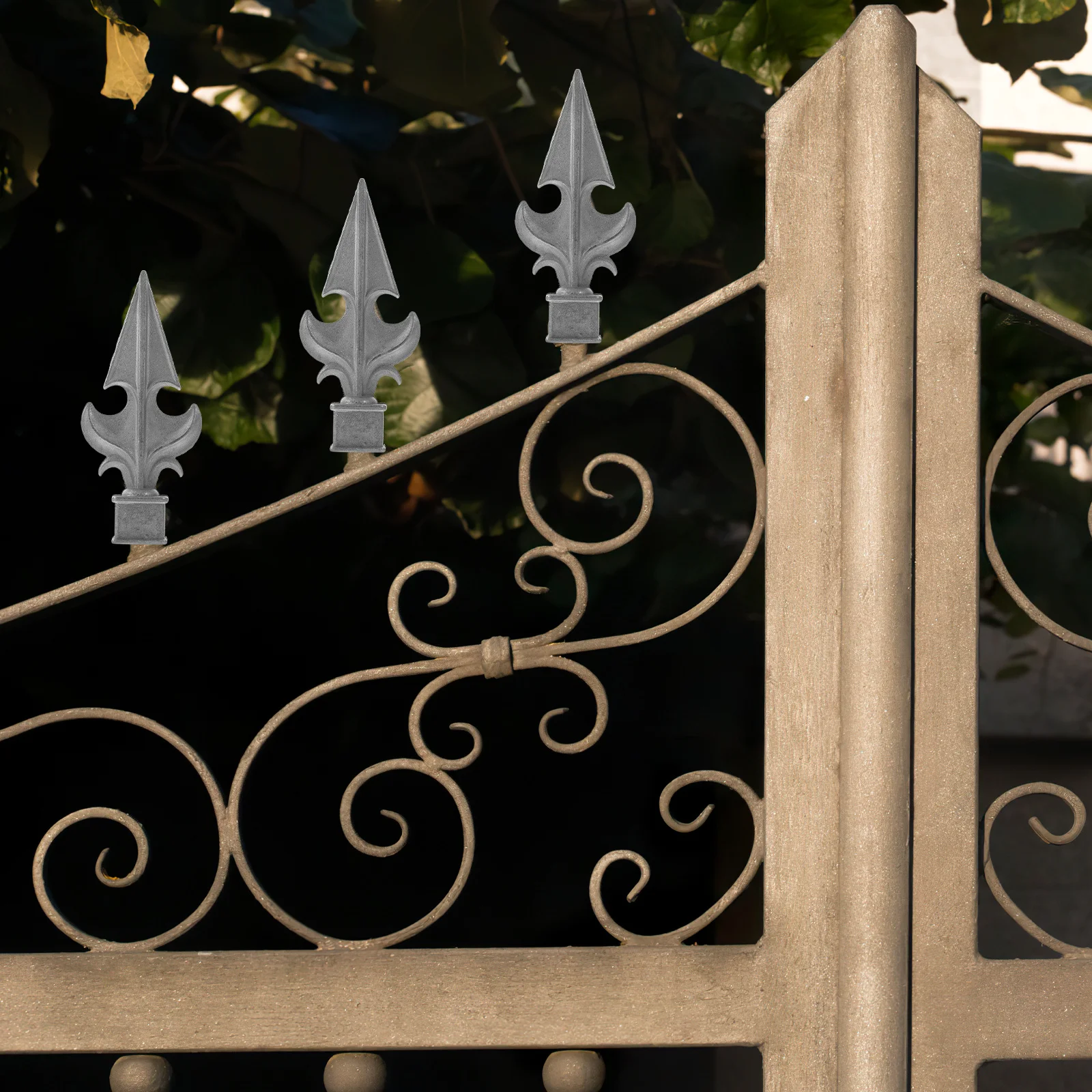 

4Pcs Cast Aluminum Fence Finials Elegant Point Shape Finial Tops for Gate Post Garden Decor Outdoor Fence Decoration Accessories