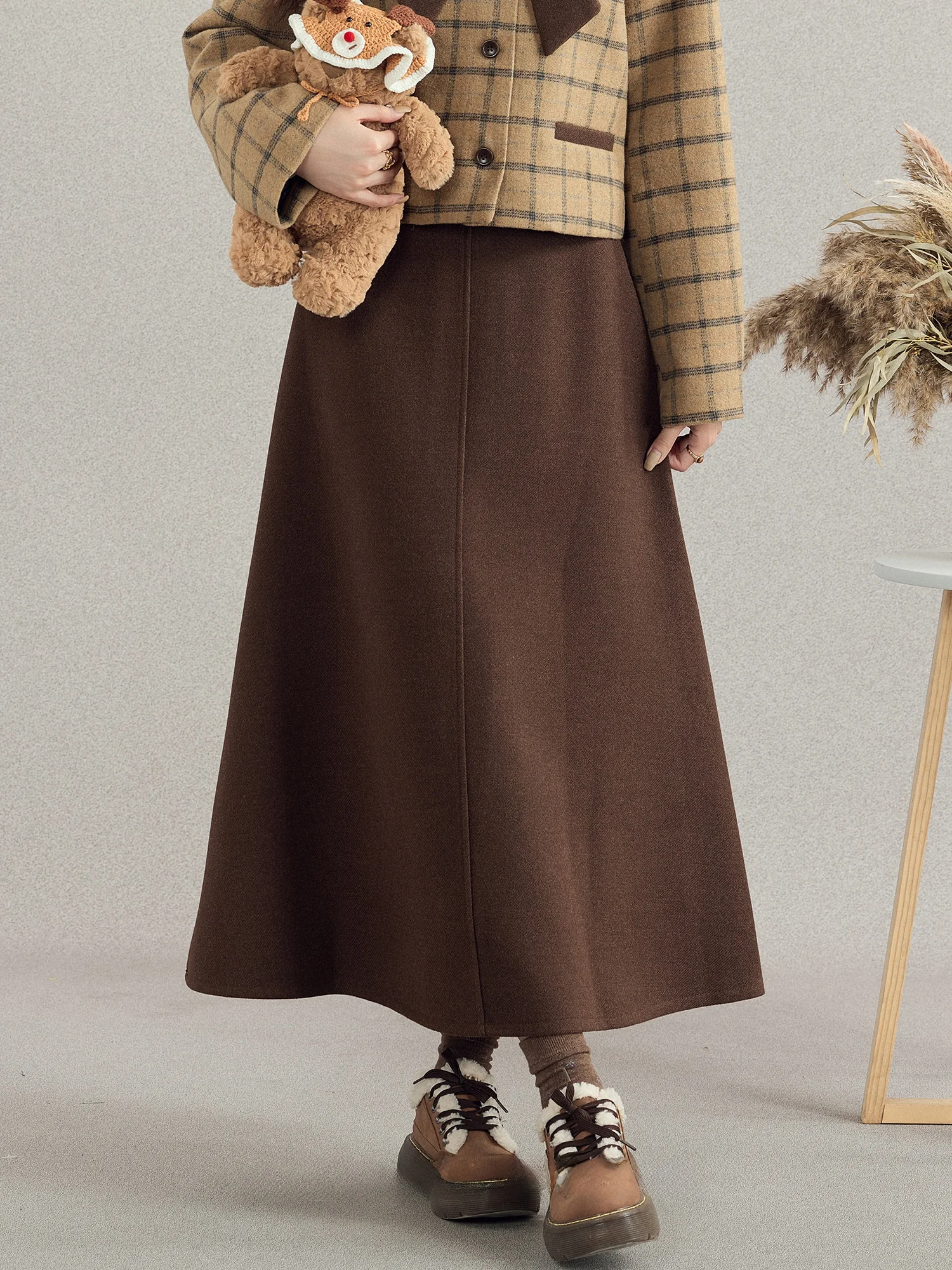 

Новая женская шерстяная юбка А-силуэта с высокой талией, осенне-зимняя, утягивающая, кофейного цвета, элегантная и утонченная