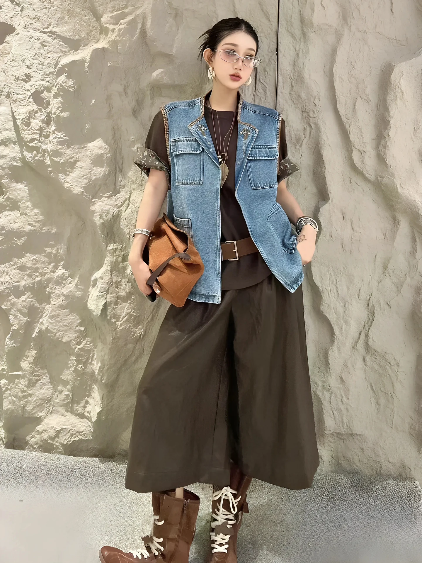 

Loose Casual Embroidered Denim Vest Outerwear Women's 2025 Autumn New Sle round Ne Svel oulder Pad Jaet