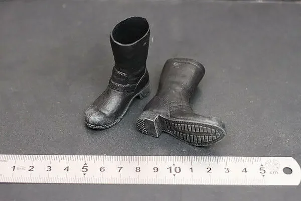 

B4-6-2 1:6 Scale solid shoes Boots Model F 12" Male Figure Doll