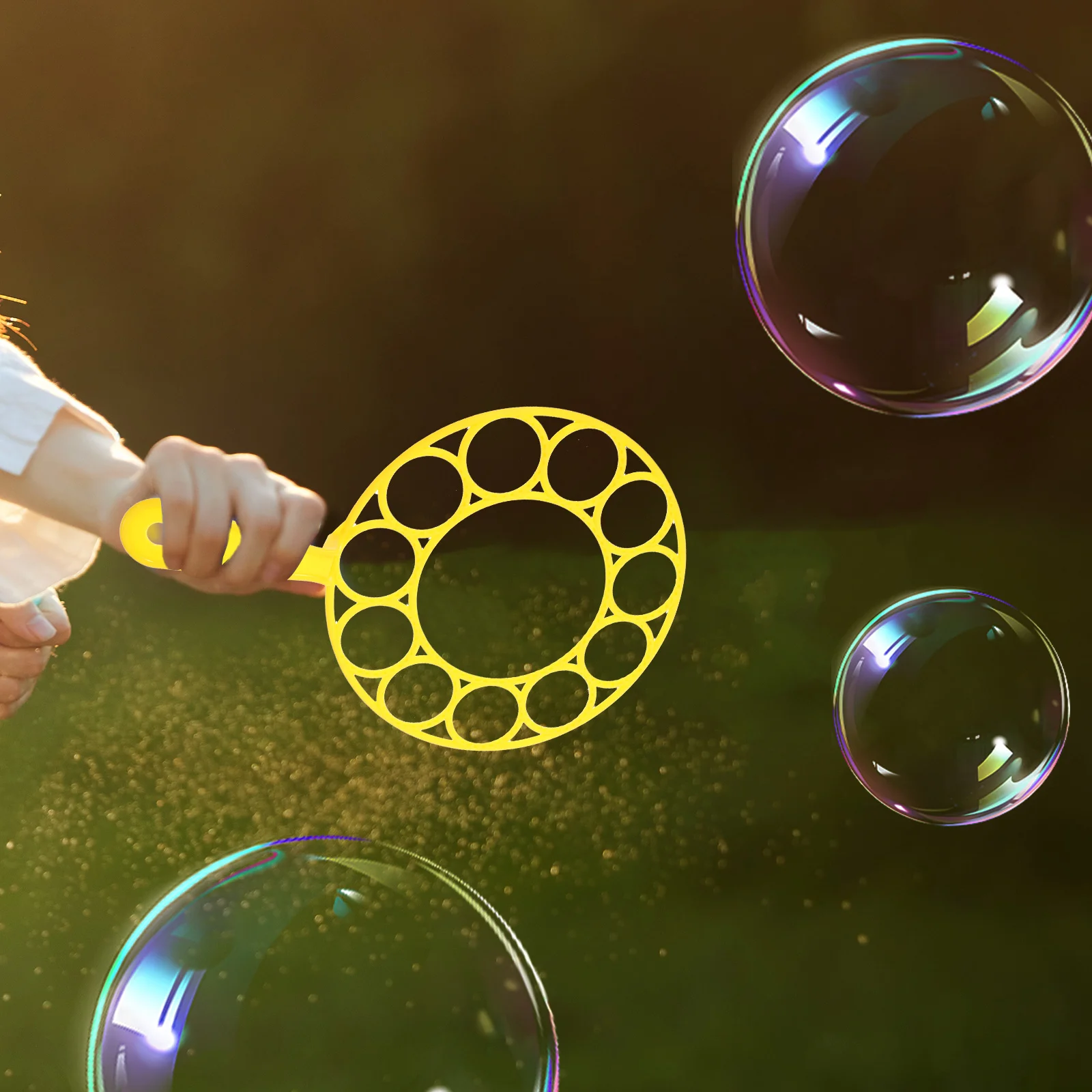 Bubble TOOL เด็กสบู่ Bubbles Maker ของเล่นแบบพกพาเครื่องเป่าลมสําหรับเด็กเครื่องเป่าลมแหวนชุดตลก Wand ของเล่นกลางแจ้ง