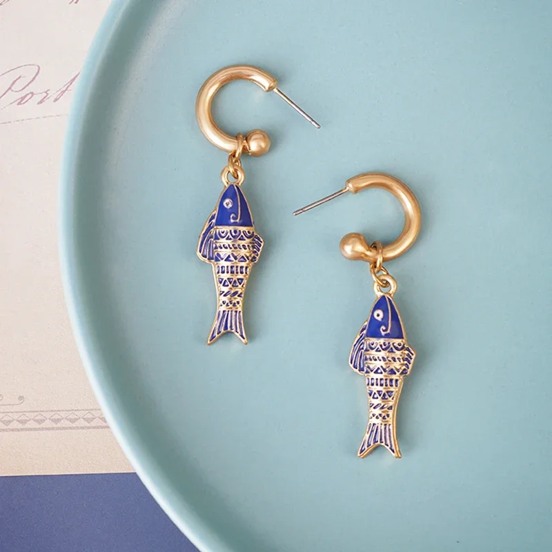 Blue Fish Pendant Earrings Bohemian Chic Marine Life Charms Dangle Women Girls C-Shapled Statement Earring Gift