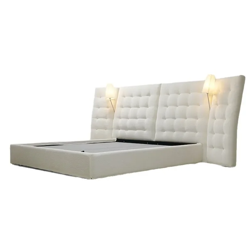 

Star with the same style Italian minimalist Flou Angle widescreen high back French bed surprise quiet wind