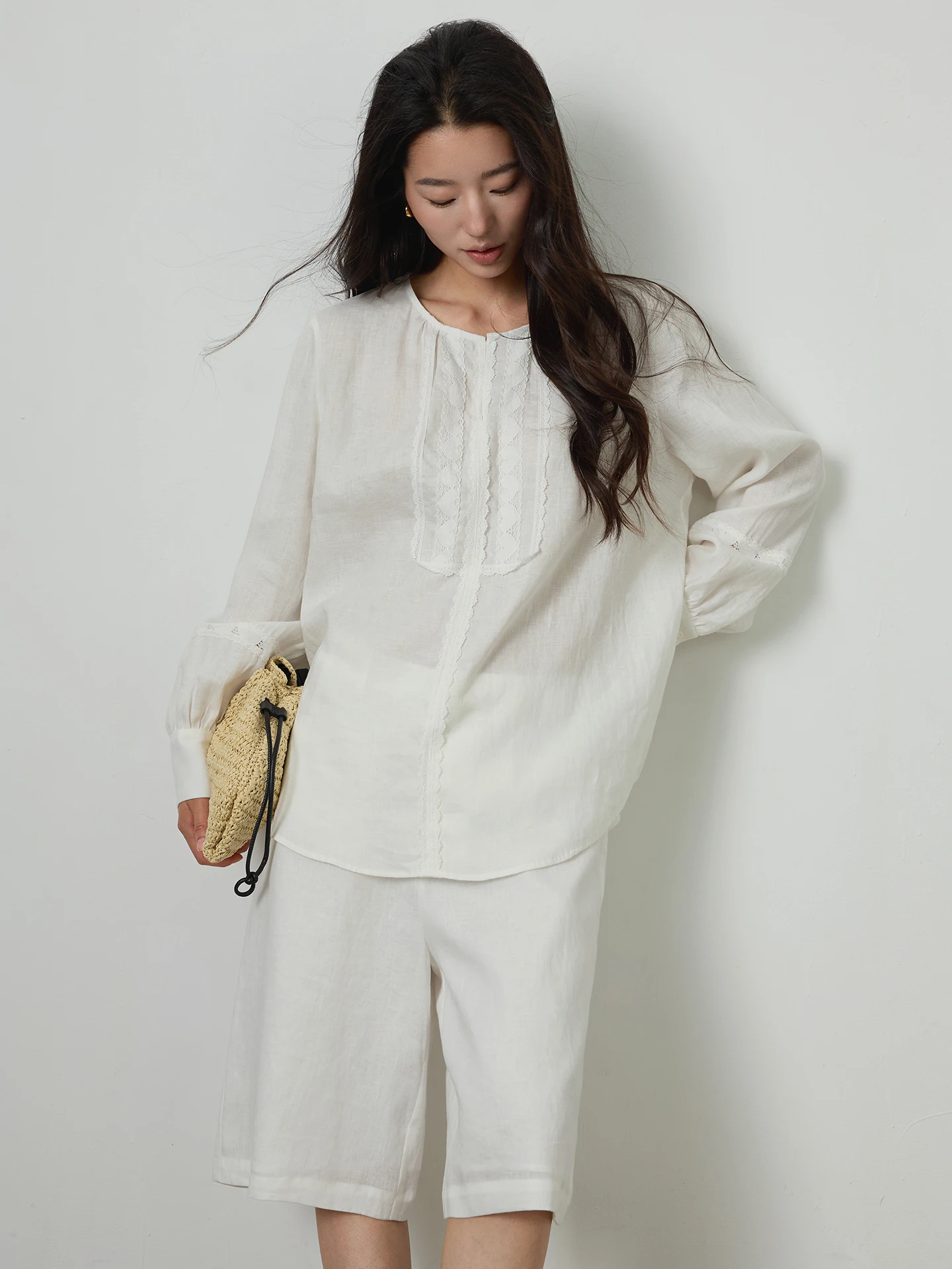 

LIAC ROC Women's Linen Shirt round Neck Pleated Loose Breathable Top Minimalist Style Summer New Arrival White Color