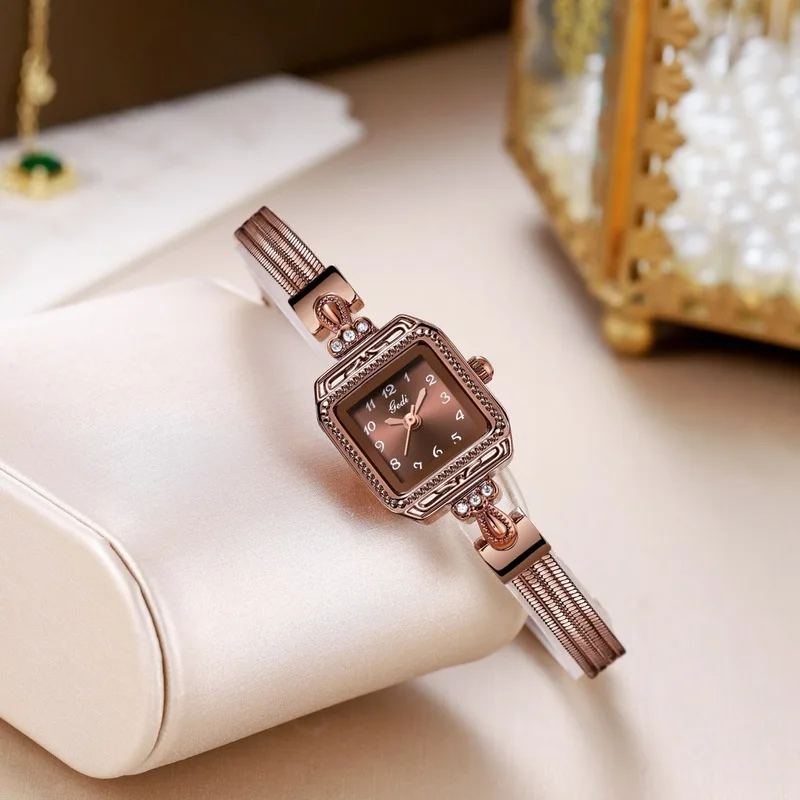 High Quality 51081 Women's Watch New Design Retro Copper Snake Strap Jewelry Buckles Wristwatch with square Dial