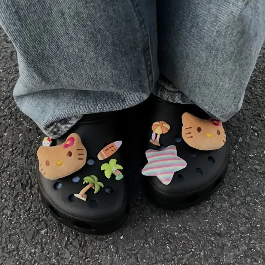 

8pcs Fashion Kawaii Sanrio Hello Kitty Shoe Decorations Accessories Charms for Clogs Sandals Shoe Charms Gift Idea for Birthday