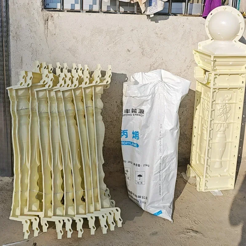 Modern Roman Column Mold Cement Cast-in-place Balcony Railing Model Guardrail Fence Plastic Steel Vase Column Garden Buildings