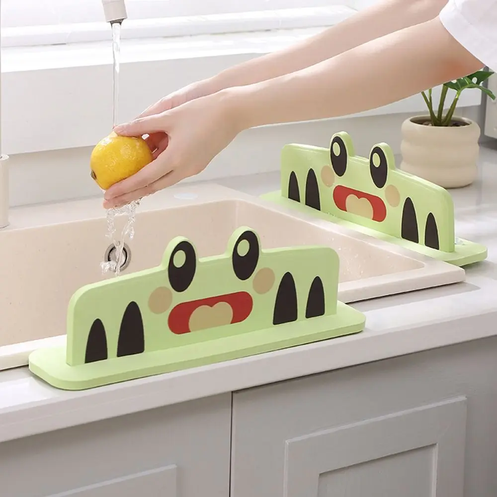 

2pcs Green Frog Kitchen Sink Baffle Oil-Proof Splashproof Sink Splash Guard Removable Heighten Waterproof Splatter Plate Kitchen