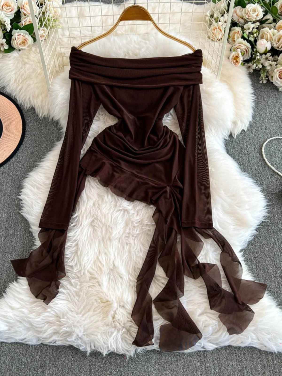 Damski T-shirt American Sle Long Sve Slim Fit z asymetrycznym dołem i jednym ramieniem, letni top Pure Desire