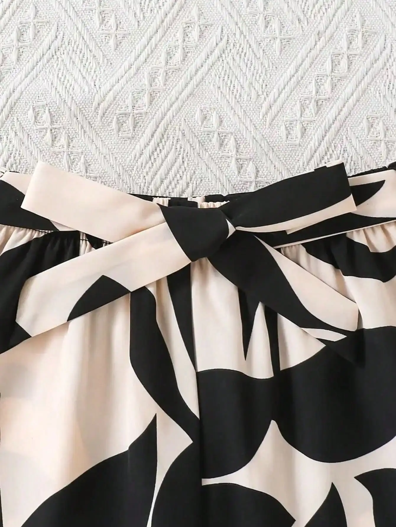 Gestreiftes Oberteil mit langen Ärmeln und Rundhalsausschnitt für Mädchen, mit elastischem Bund und weitem Bein, einfarbiges Outfit-Set für Kinder. – Detail 7