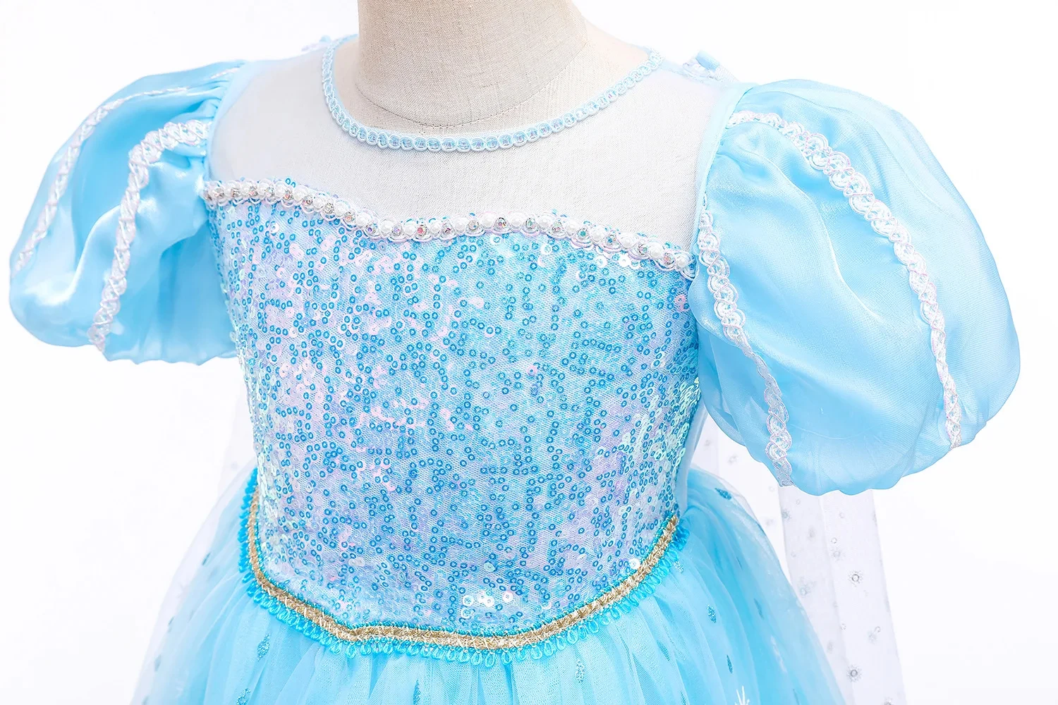 2026 Deluxe Mädchen Blaues Pailletten-Prinzessinnenkleid Schneeflocken-Print Lange Schleppe Puffärmel Kinder Elsa Kostüm Outfit Schneekönigin Ballkleid – Detail 4