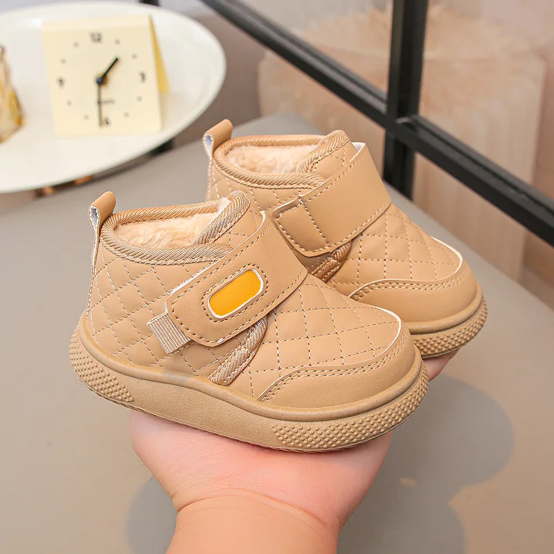 Child Snow 2025 Winter New Baby Plush Soft Soled Boots Fashion Baby Anti Slip Men Women Versatile Sneakers Winter Child Boots