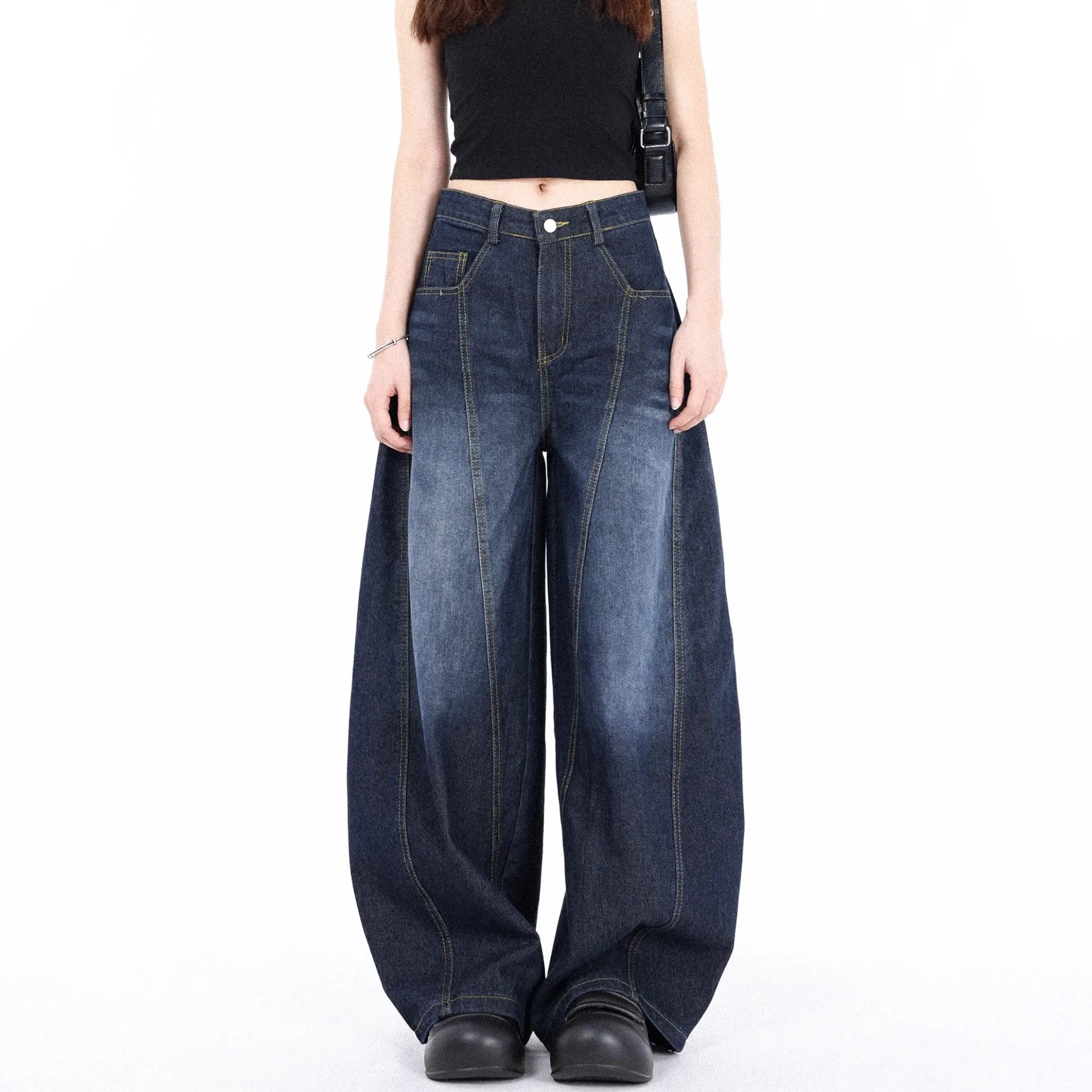 

Американские джинсы с широкими штанинами и изогнутым низом для женщин, осень-зима 2025, новые, с эффектом потертости, широкие брюки-бананы для комфорта