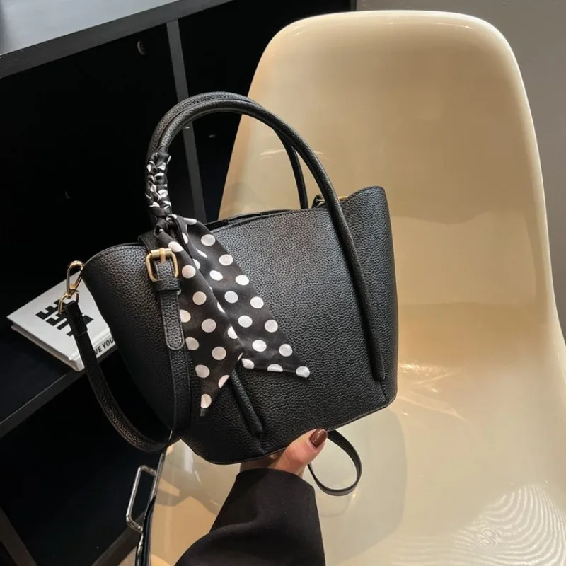 Diaper Bag Elegant Vintage Retro Classic Designer Paris Fashion Leather Crossbody Handbag Women Large Capacity Solid