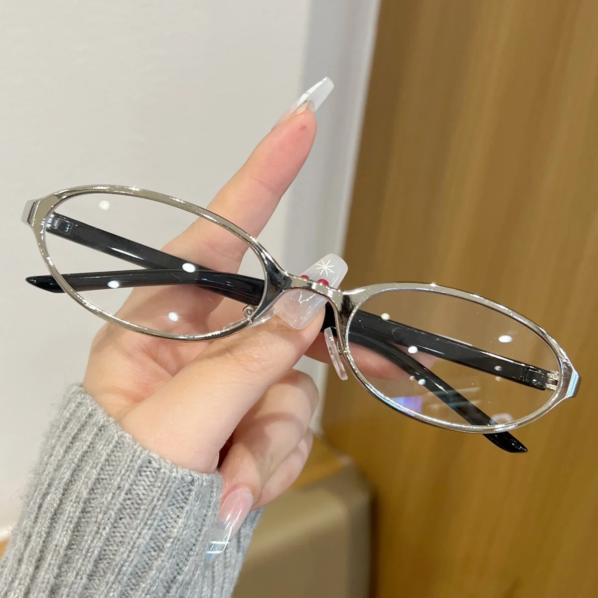 Lunettes simples en métal unisexes, rétro, haut de gamme, décontractées et polyvalentes, sans correction, pour un usage quotidien, la navigation sur Internet et le travail de bureau