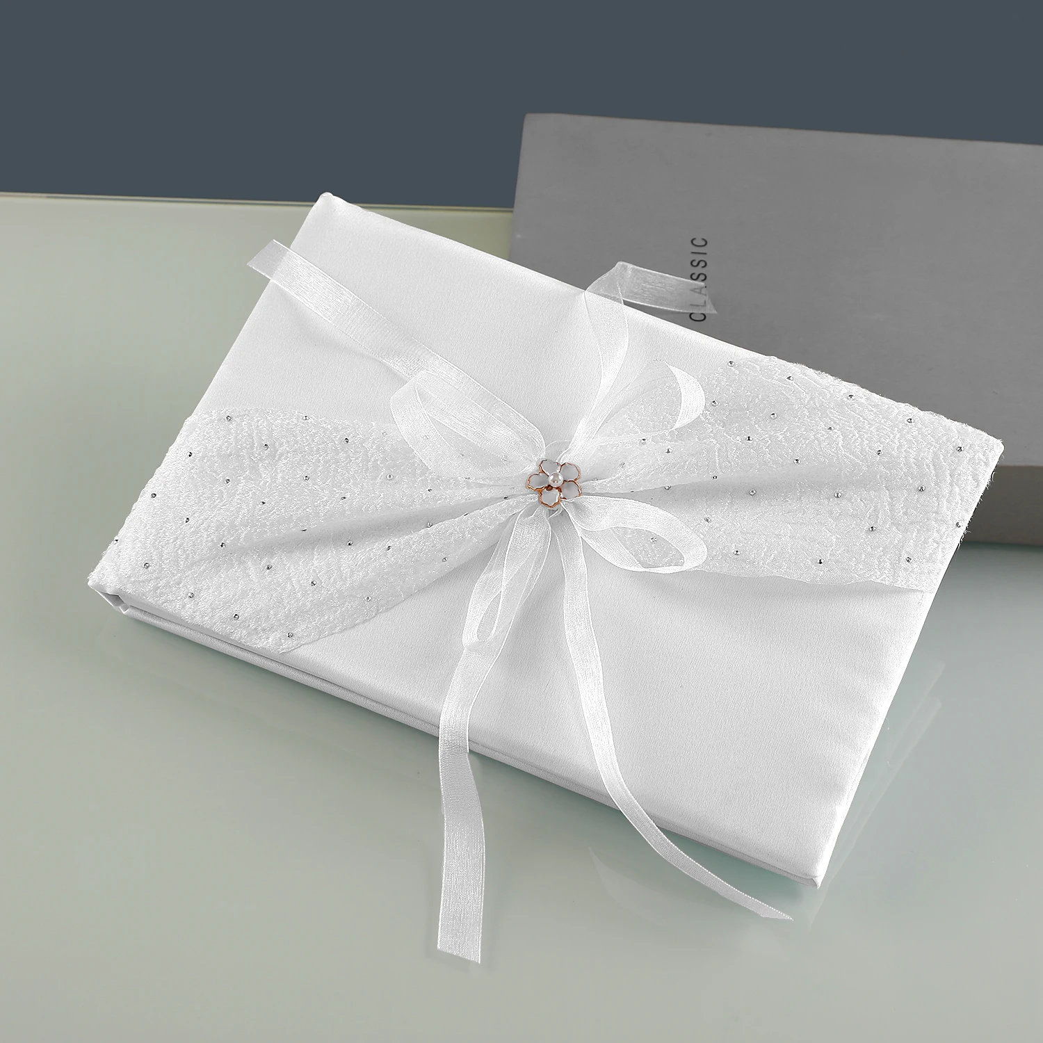 Modern Wedding Guest Signature Book - A Simple and Elegant Perfect Wedding Gift Guest Book, Lighting up Your Grand Day