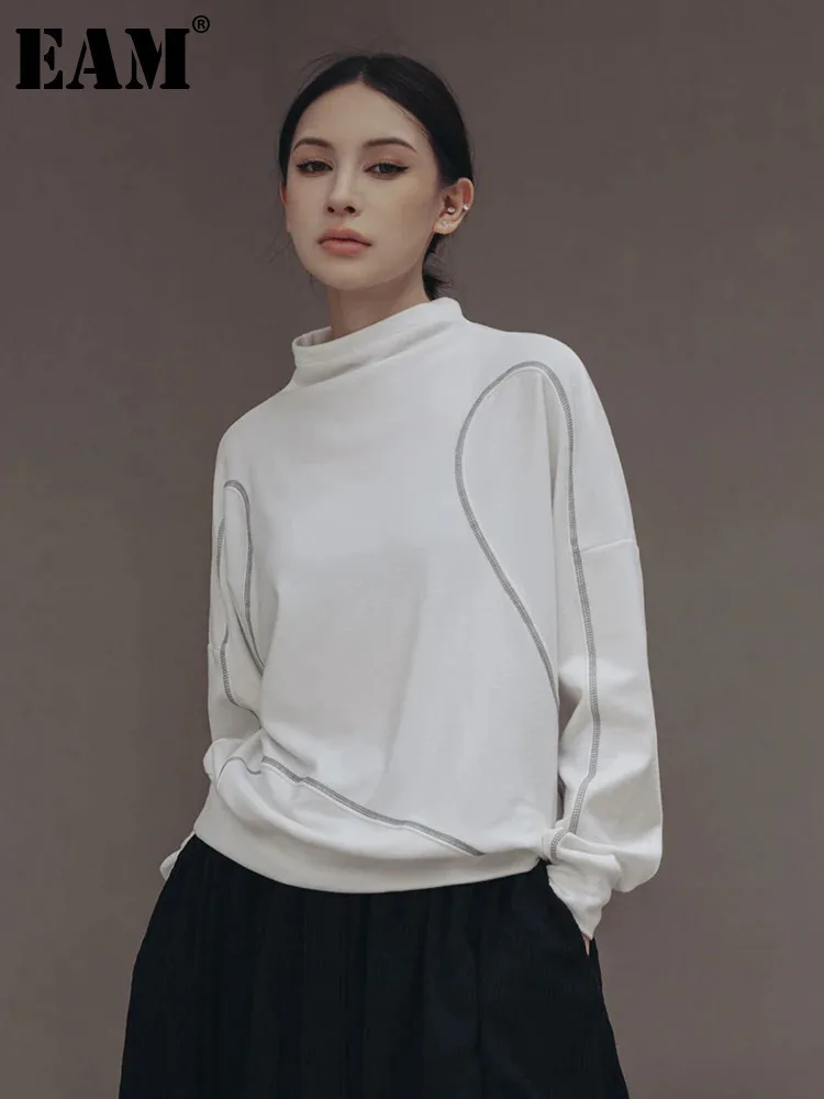 [EAM] Loose Fit White Topstitched Sweatshirt New Turtleneck Long Sleeve Women Big Size Fashion Tide Spring Autumn 2024 1DF1290