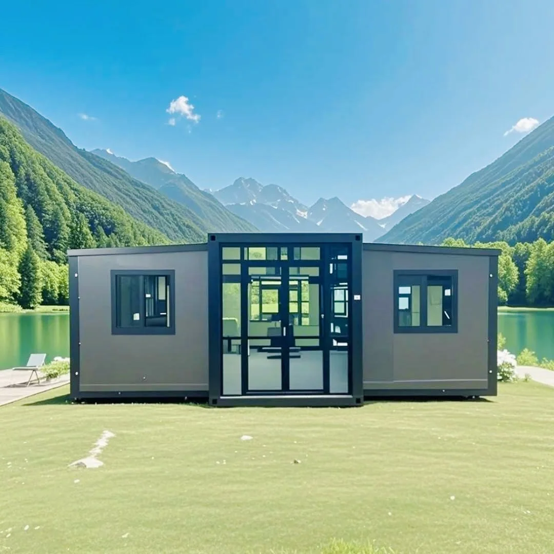 Customized Prefabricated House 2 3 Bedroom Furniture Portable Foldable Mobile Tiny Home 20ft Expandable Container House Solar Ba