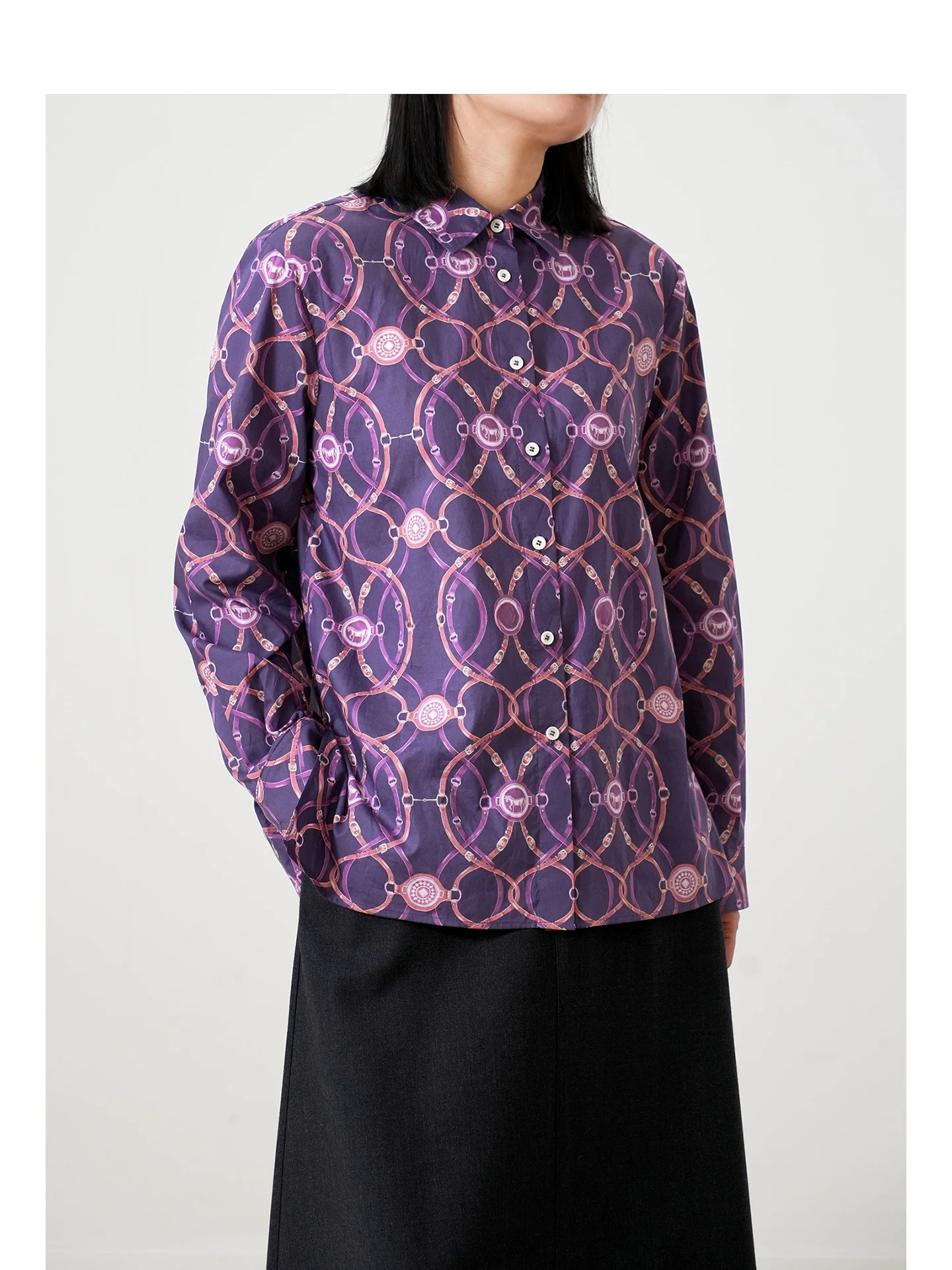 

Long-Pile Cotton Shirt by San San De Jiu Featuring Emblem Print Straight Cut Lightweight Springtime Fashion