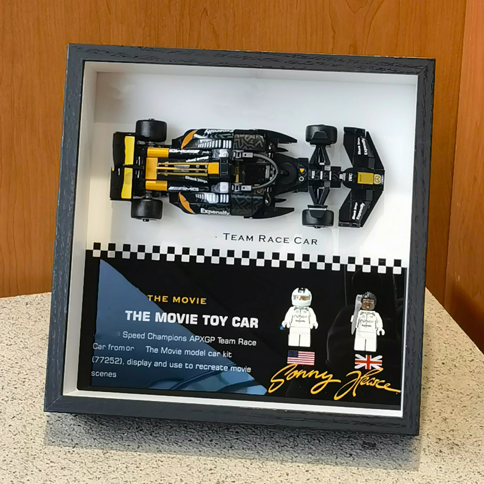 

Демонстрационная рамка-бокс для конструктора LEGO Speed Champion The Movie APXGP Team Race Car 77252