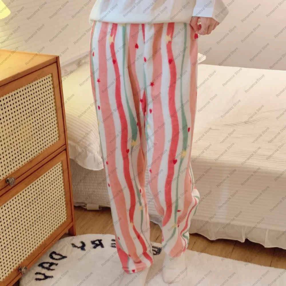 

Flannel new women's pajama pants warm checked stylish loose comfortable home pants Casual comfortable trousers Autumn and winter
