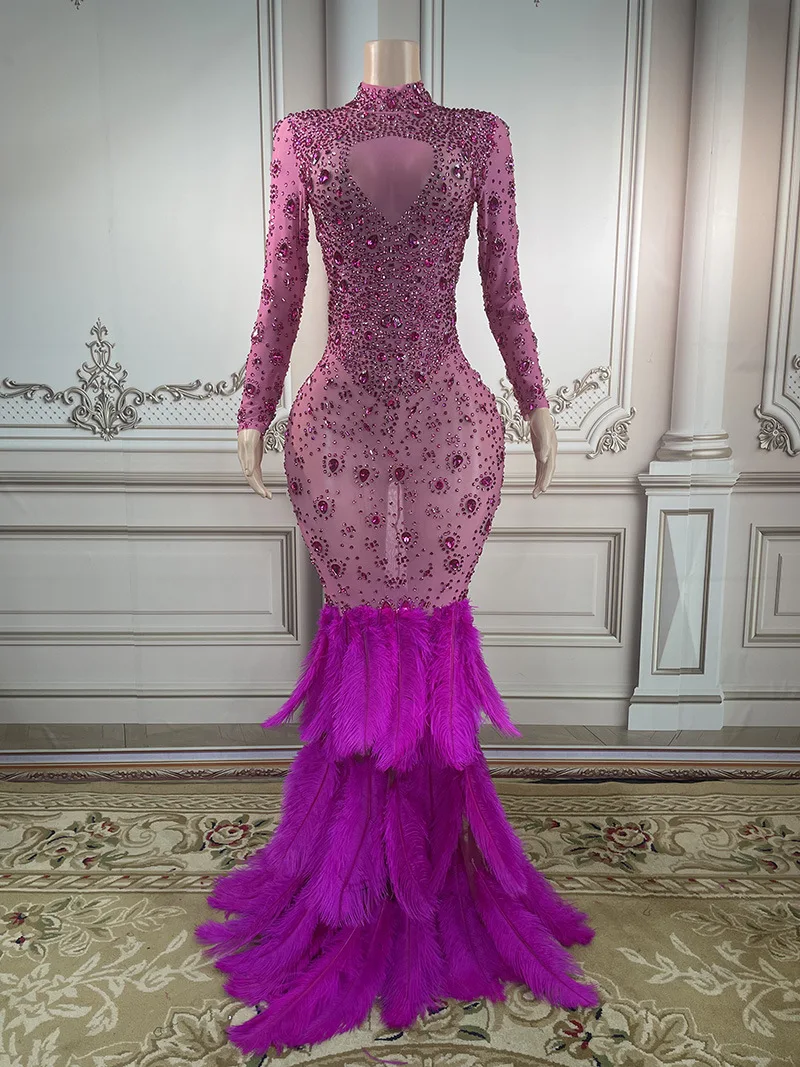 Abito in piume a maniche lunghe con strass Compleanno con diamanti Festeggia il lussuoso costume da ballerina Abito da sposa lampeggiante
