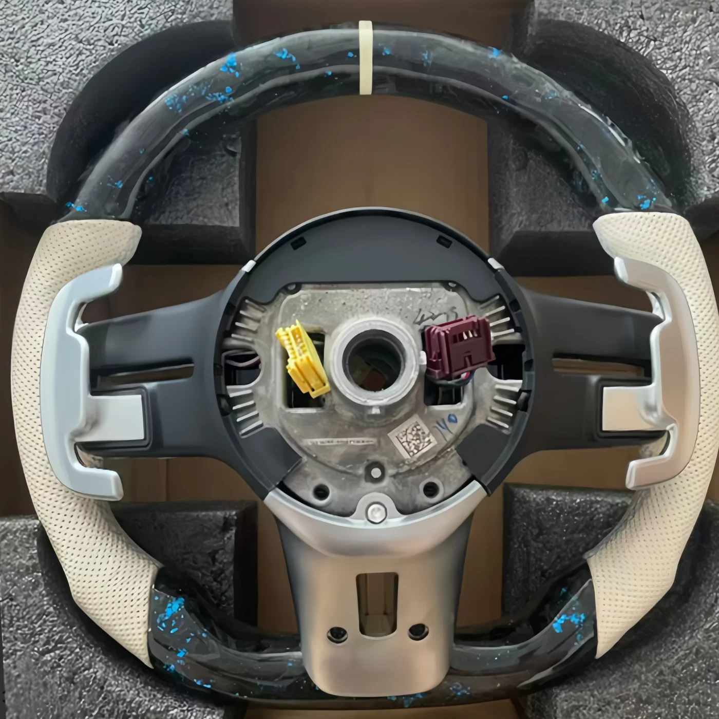 Custom Dragonfly Blue Forged Carbon Fiber High End Steering Wheel For Mercedes W205 W213 C257 CLS C190 W46117 W166 W177 W213 view 5