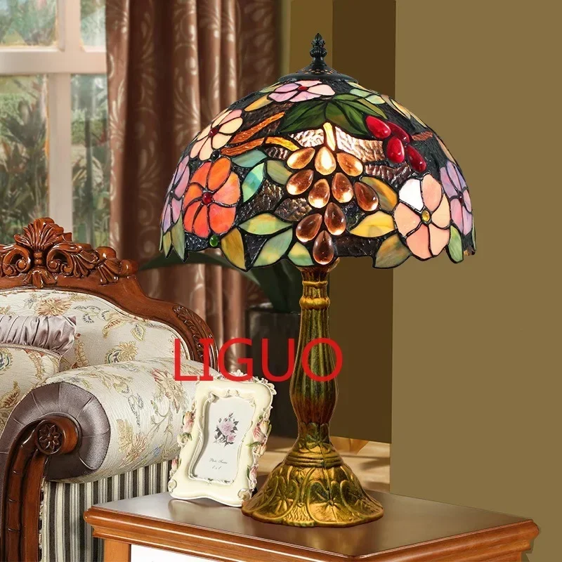 

European Creative Tiffany Stained Glass Living Room Dining Room Bedroom Bedside Bar Pastoral Grape Retro Table Lamp E27