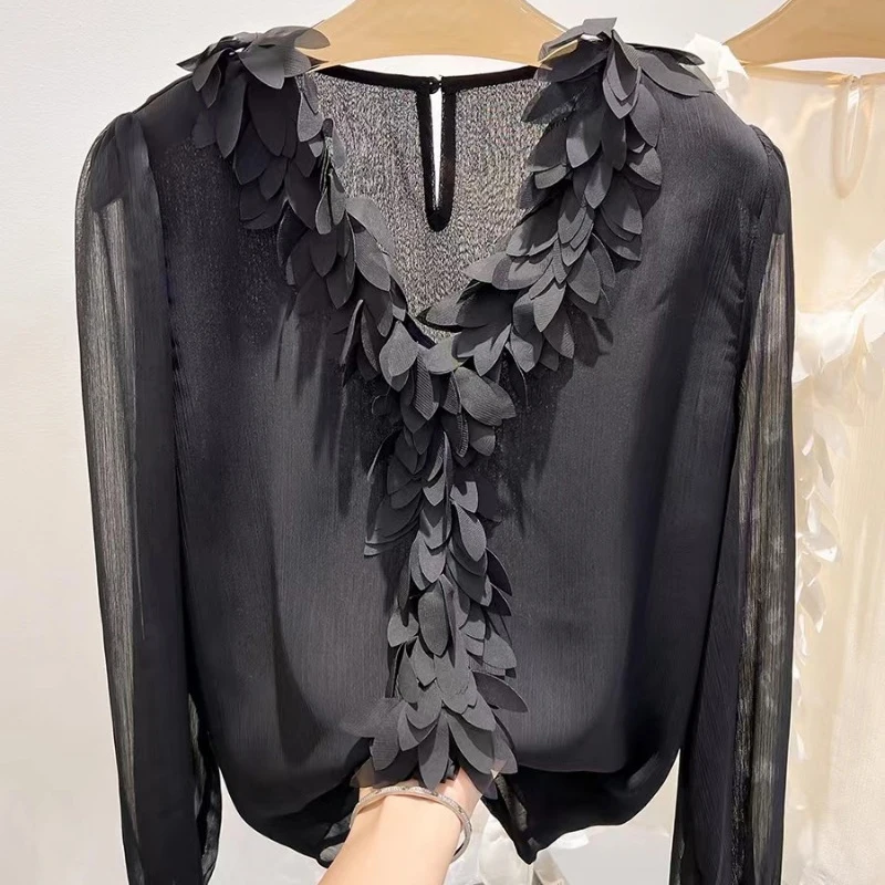 

Elegant Petal V-neck Tops New Solid Color White Black Blouse Spring Autumn Long Sleeve Chiffon Shirt Women Thin Clothes 29351