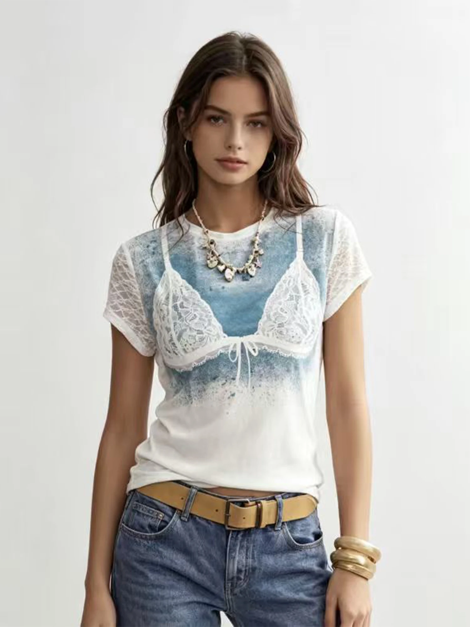 

Women White Print Short Sleeve T-shirt Vintage Lace Patchwork T-shirt Aesthetic 2000s Vintage Y2K Gyaru Tee Top for Women Summer