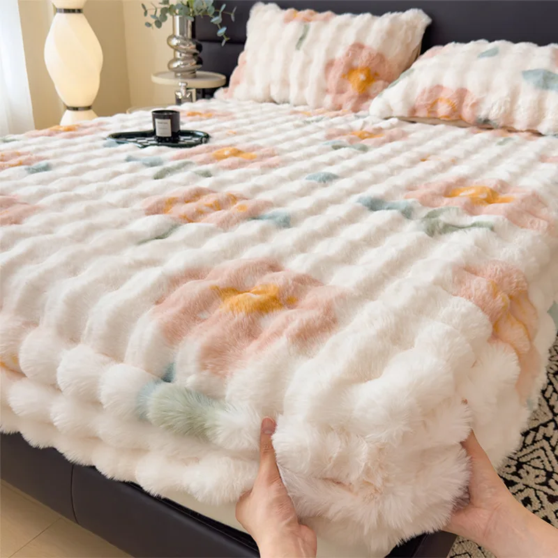 Winter Thicken Fluffy Rabbit Fur Velvet Bed Cover Luxury Fitted Sheet Couple Bedspread  Double Bedsheet Non-slip Mattress Cover