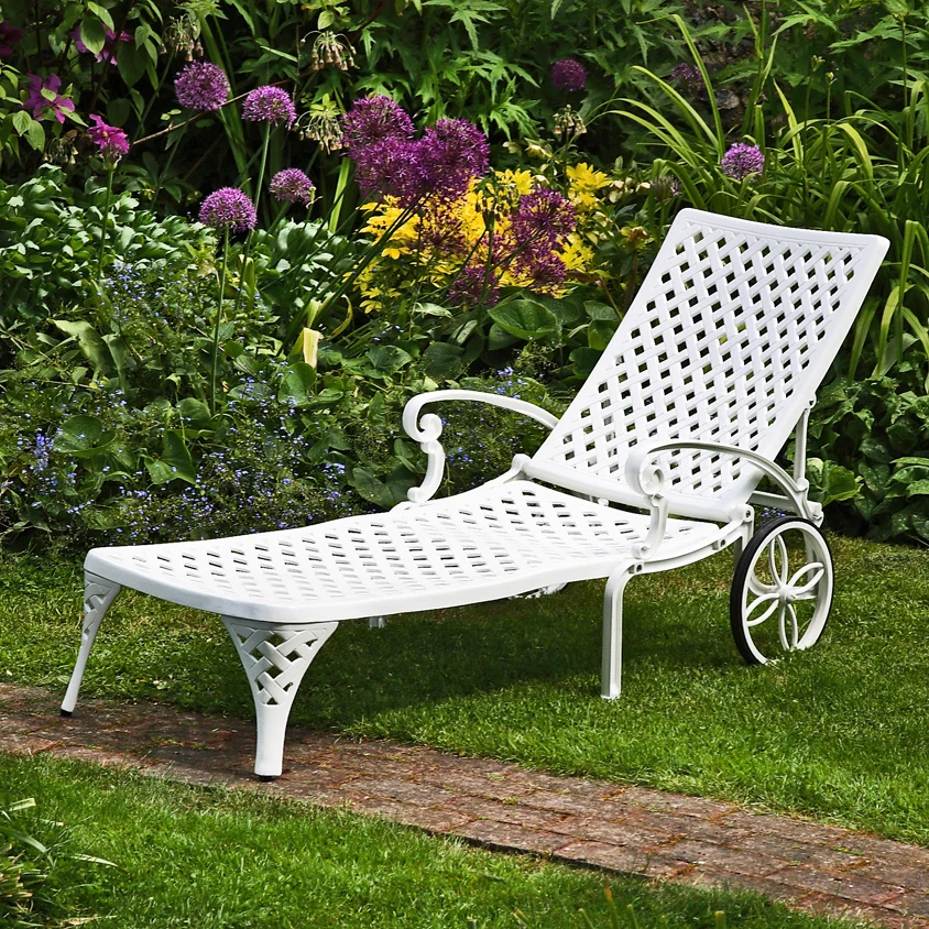 Villa swimming pool lounge chair, wrought iron hotel high back chair sofa, three-piece set of cast aluminum bed with wheels