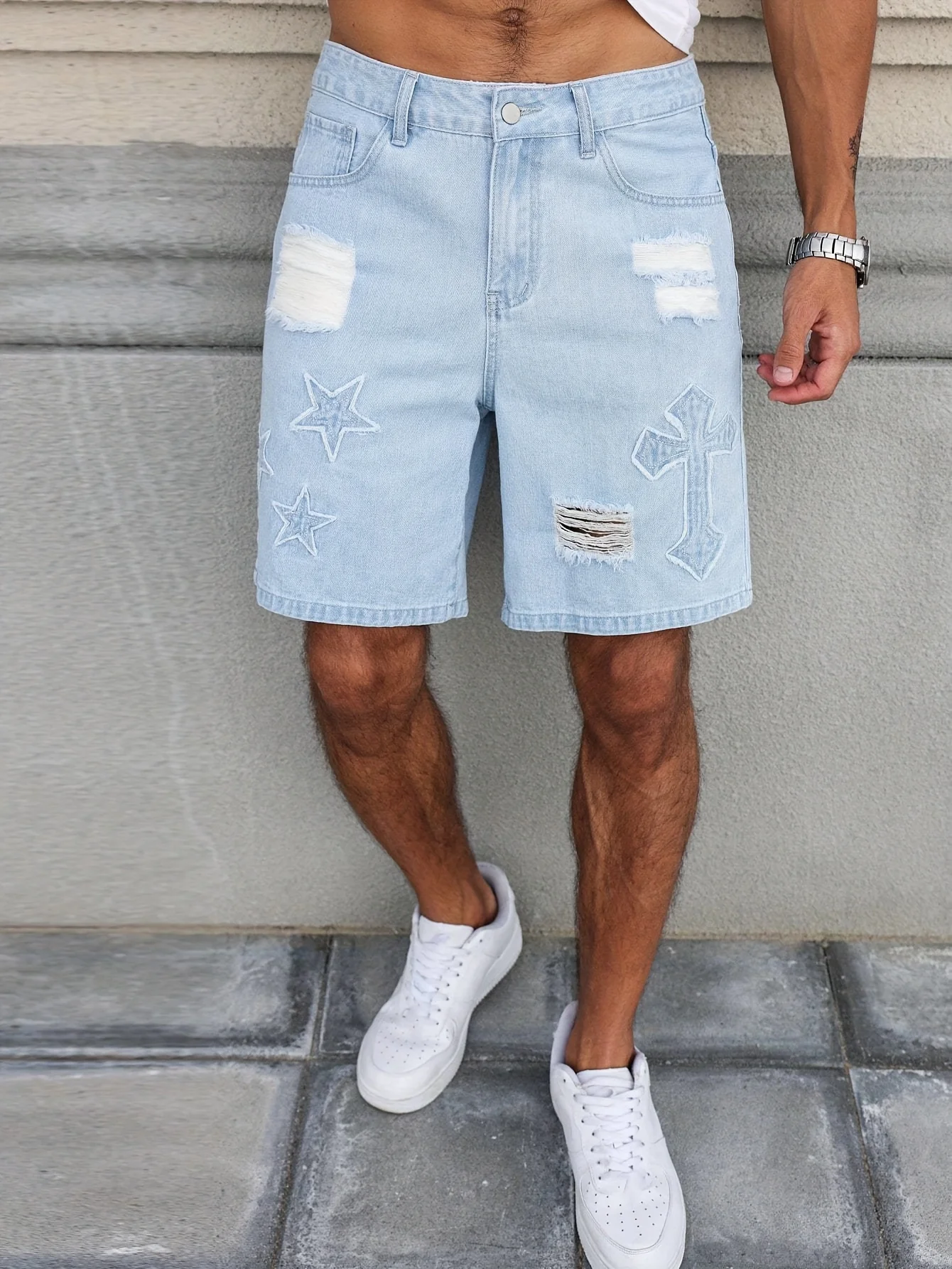 

Men's Light Blue Washed Embroidered Denim Shorts, High-Street Fashion Brand Ripped Loose Straight-Leg Knee-Length Pants
