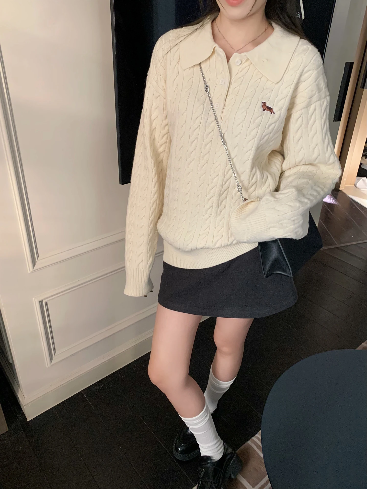 

Hhi White Button f Open Collar Knitted Sweater Women's Spring Cartoon Embroidery Versatile Knitwear Casual Sle