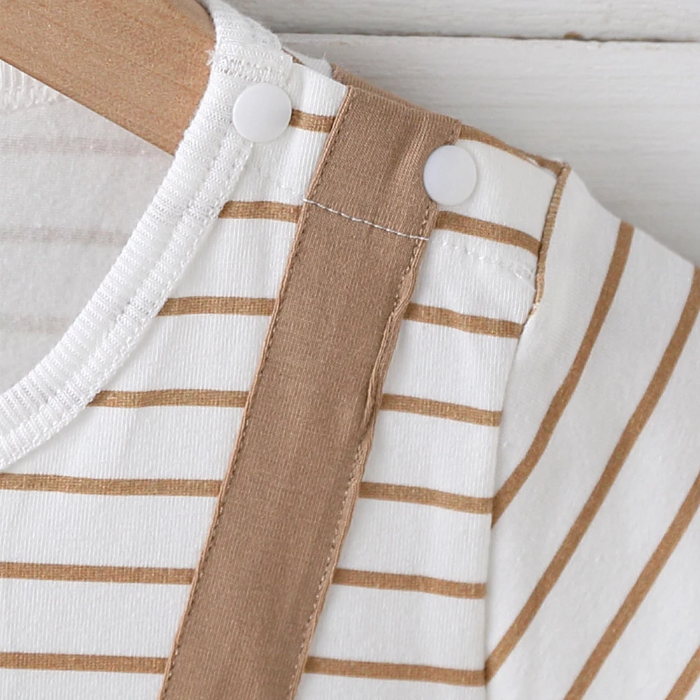 بذلة ناعمة ولطيفة على شكل دمية دب مخططة مكونة من قطعتين بحزام كتف للرضع والأطفال الصغار، نمط صيفي من القطن الخالص