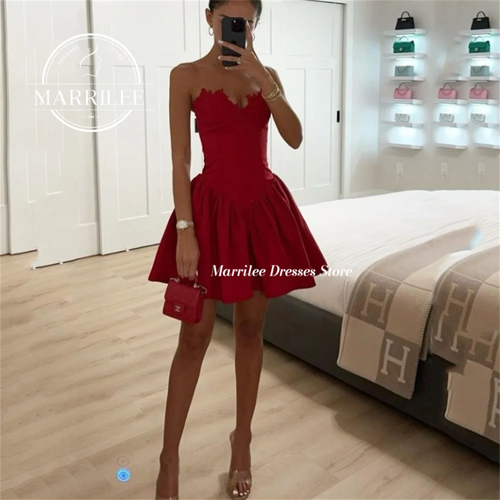 

Marrilee Sexy Red Sweetheart Short Strapless A-Line Pleats Stain Evening Dress Charming Backless Above Knee Sleeveless Prom Gown