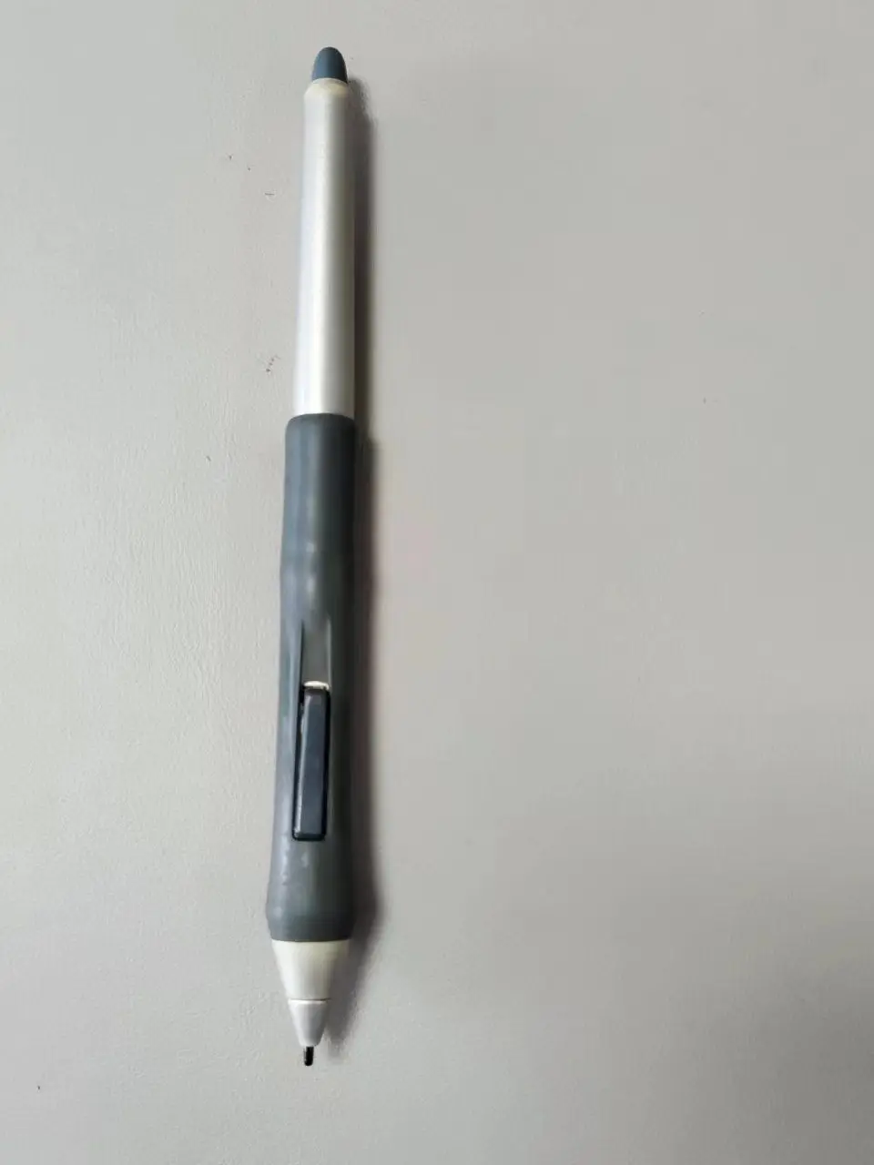 

Used original Stylus pen for wacom Intuos 3 PTZ-430 630 1230 930 Cintiq 21UX 12WX DTZ-1200W 21UX DTZ-2100 20WSX DTZ-2000W