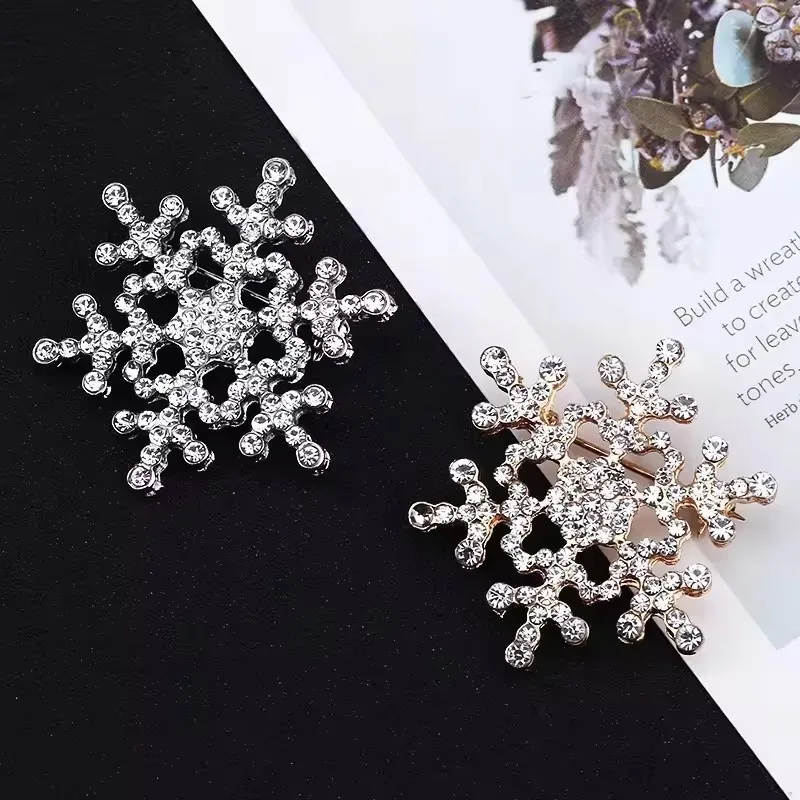 Exquisite Snowflake Brooch for Women Men Fashion Rhinestone Snowflake Brooches Pins Jewelry Accessories Party Gifts 2025