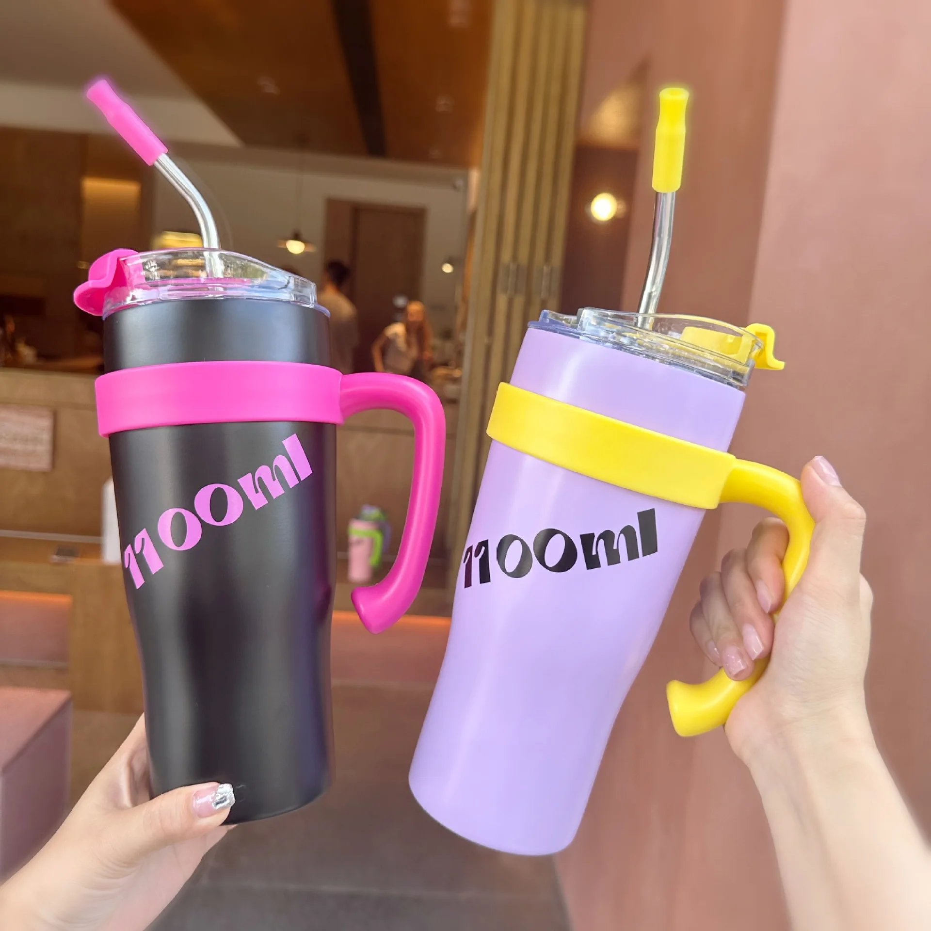 

1100ml Dual Drink Insulated Bottle for Women Large Capacity High Appearance 316 Stainless Steel Water Cup Car Straw Coffee Mug
