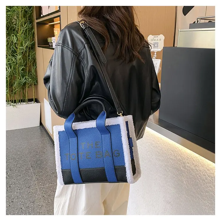 

Chic 2025 Faux Fur Tote Bag for Women, Versatile Lamb Wool Shoulder Purse, Spacious Crossbody Bag, Ideal Gift for Mom Friend​