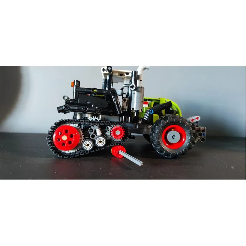 

MOC-130219 Urban Farm Small Agricultural Tractor Building Block Model, 660 Pieces, Birthday Toy Gift for Boys and Children