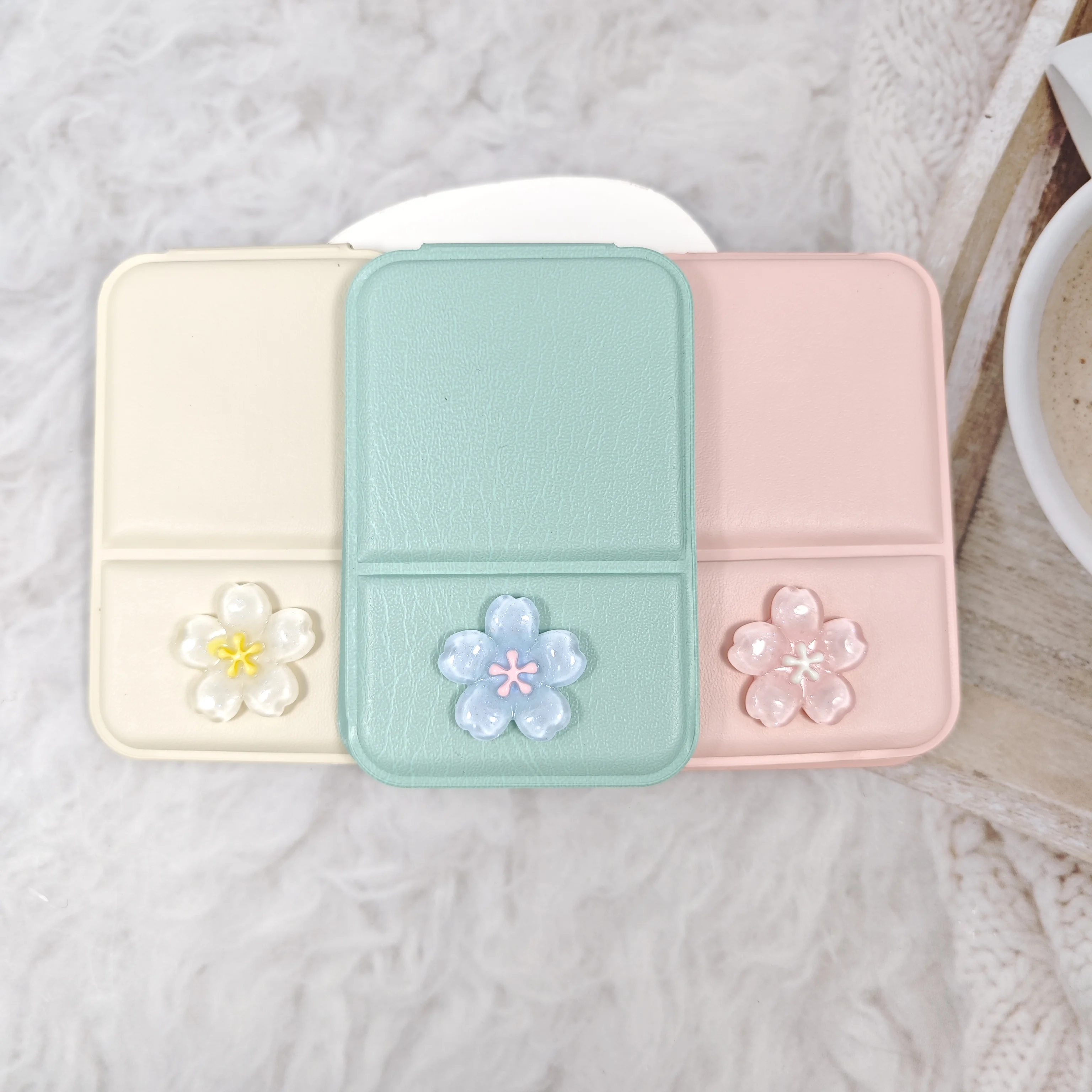 The New Sakura Makeup Mirror Is A Portable, Foldable, Handheld Desktop And Upright Mini Mirror